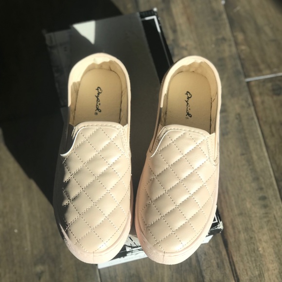 Nude slip on - Picture 3 of 4